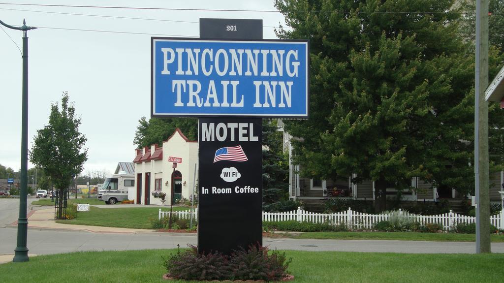 Pinconning Trail Inn Motel Eksteriør billede